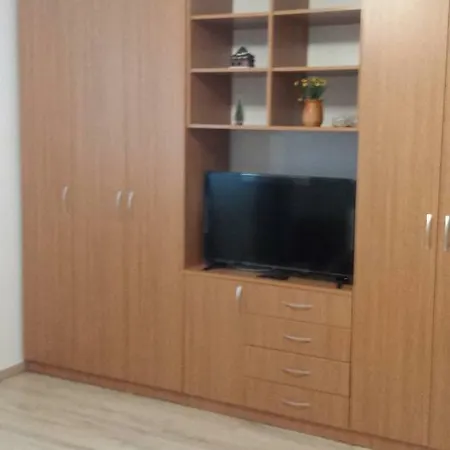 Apartment Plaza Mall *
